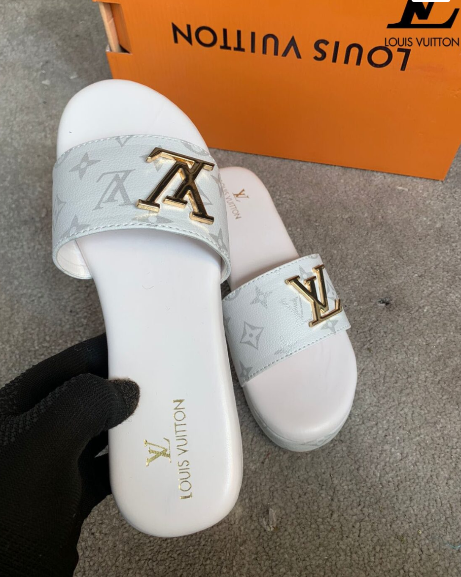 HIGH QUALITY SANDLES FOR WOMEN BY LOUIS VUITTON